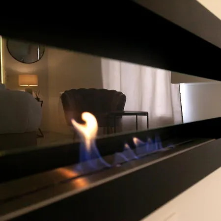 Maison Pantheon, D'exception