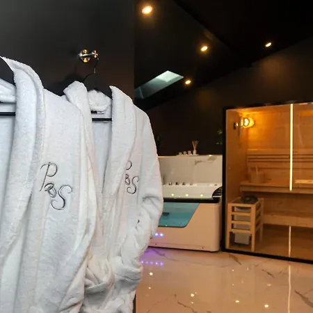 Maison Pantheon, D'exception 펜션 모