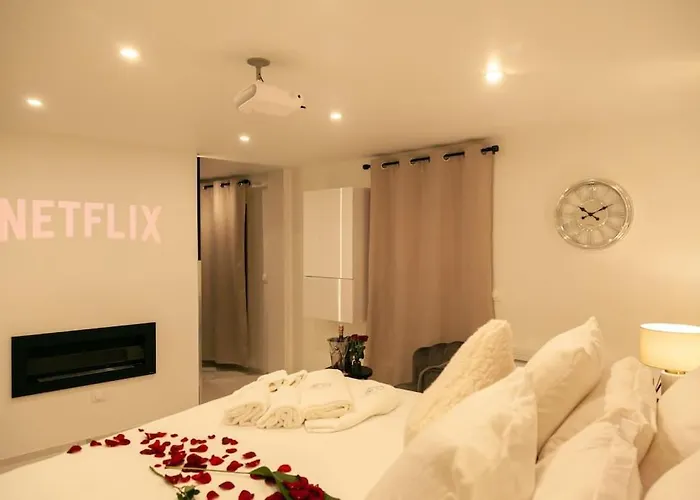 Maison Pantheon, D'exception 모